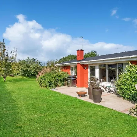 Nice In With 3 Bedrooms And Wifi Casa de Férias