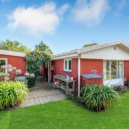 Nice In With 3 Bedrooms And Wifi *