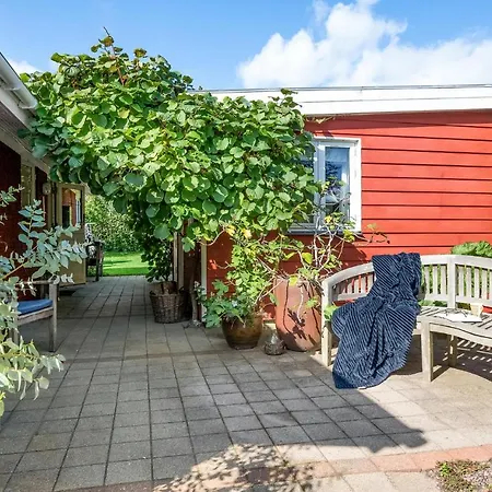 Nice In With 3 Bedrooms And Wifi * Mesinge